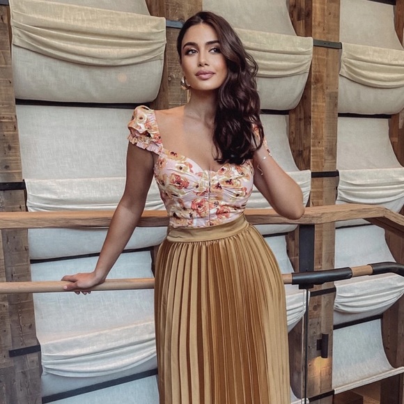 Crop Top - Picture 2 of 4